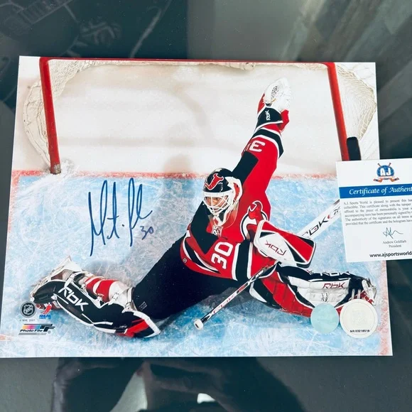 Martin Brodeur Autographed Photo - Picture 1 of 1